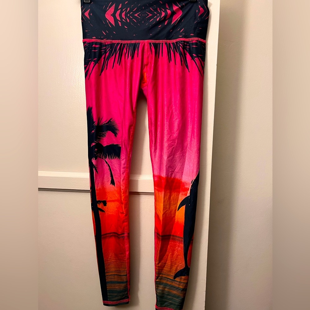 Teeki Yoga Medium Leggings- Pink Sunset Dolphin print